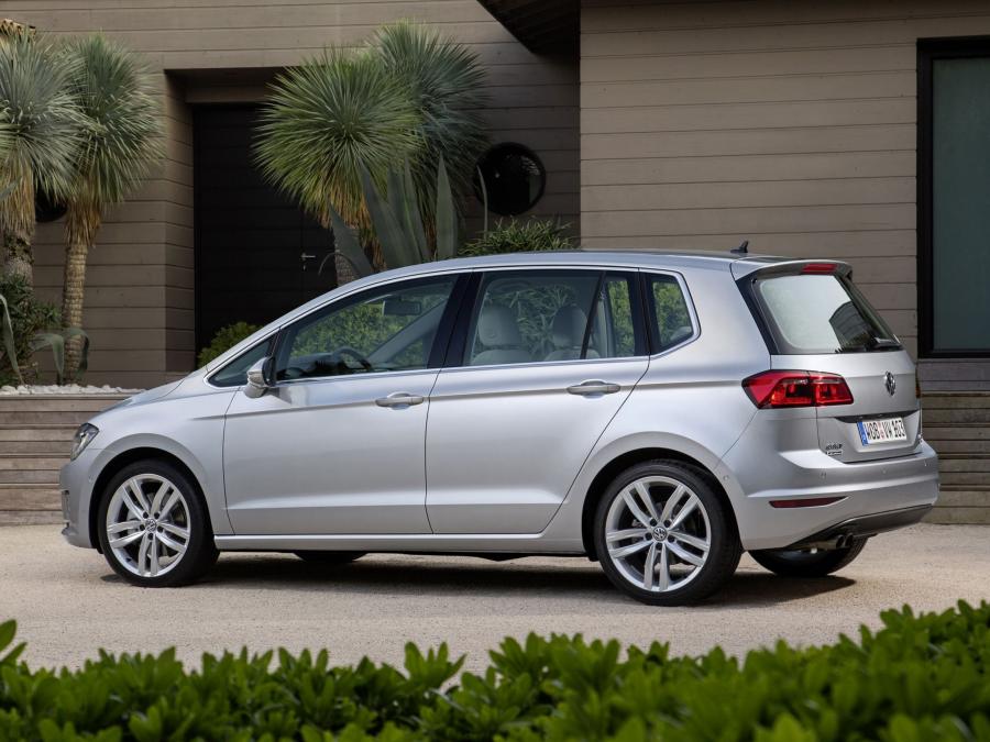  Volkswagen Golf Sportsvan TDI 2014 года  (фото 18 из 36)